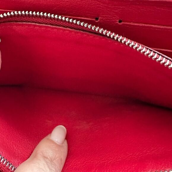 Louis Vuitton Blue Taurillon Leather Capucine Clutch/ Wallet W/Silver hardware - Picture 11 of 14